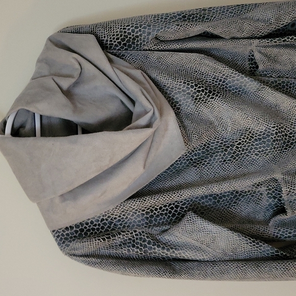 RACHEL ZOE Vegan Interchangeable Suede Crocodile Print Draped Wrap Jacket - Picture 3 of 11